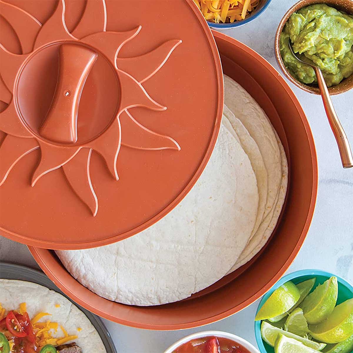 Tortillero de Plástico Nordic Ware color Terracota 25.4 cm