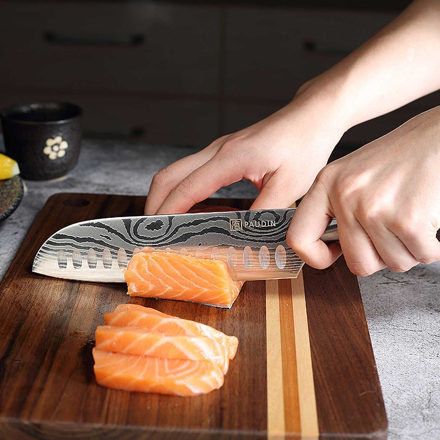 Ya sea que estés preparando jugosos filetes, chuletas o cualquier otro corte de carne, este cuchillo te brindará la precisión necesaria para obtener resultados deliciosos.